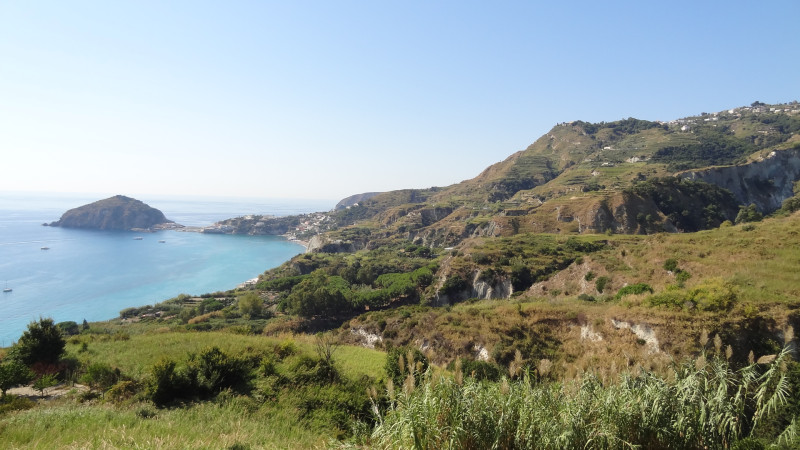 MARONTISTRANDEN MED TRADITIONELL LUNCH, SANT’ANGELO & VINKANTINA